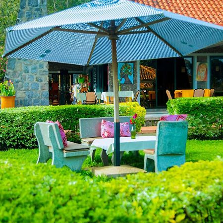 Karisimbi Cave Resort Ruhengeri Bagian luar foto
