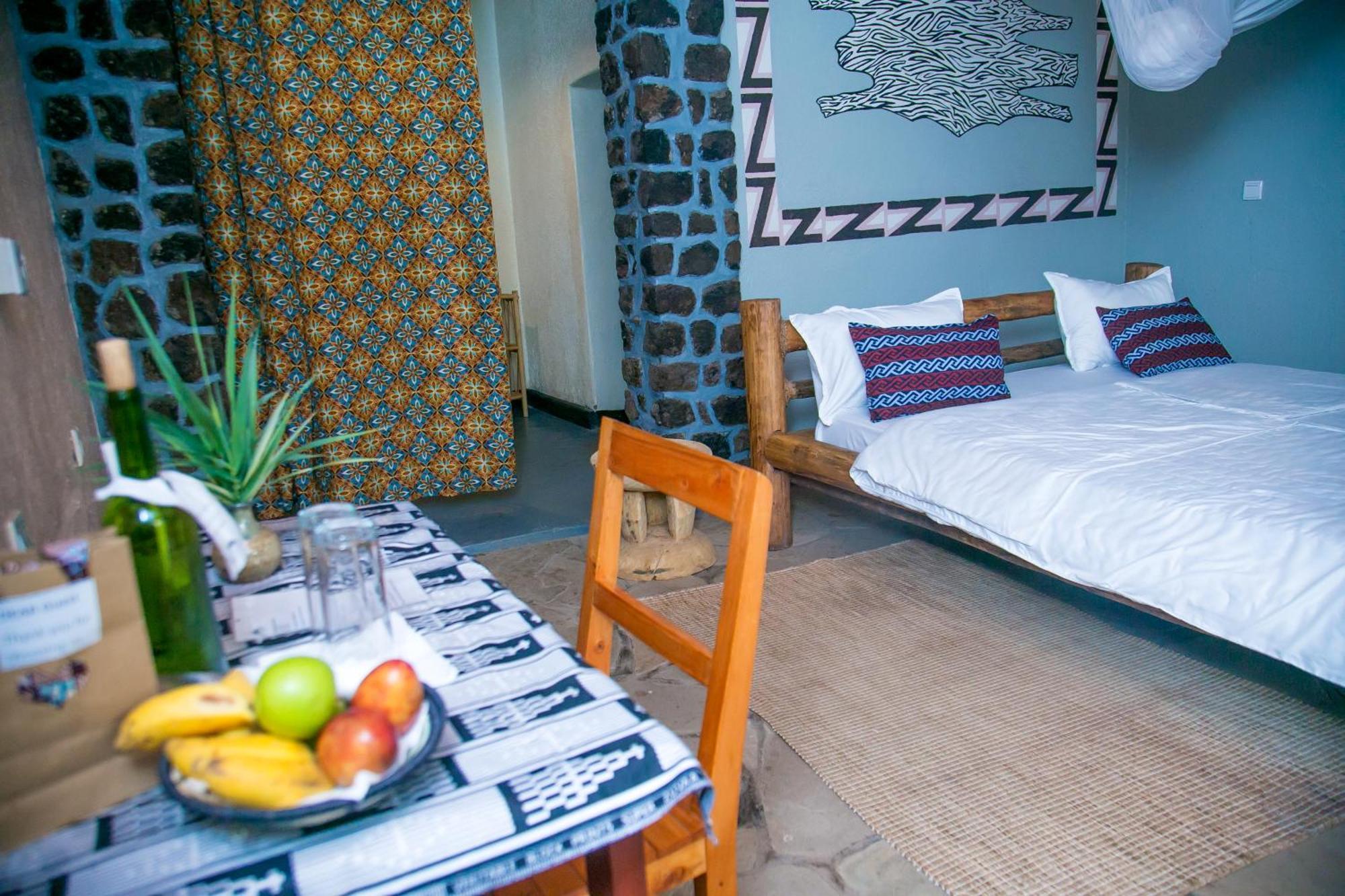 Karisimbi Cave Resort Ruhengeri Bagian luar foto