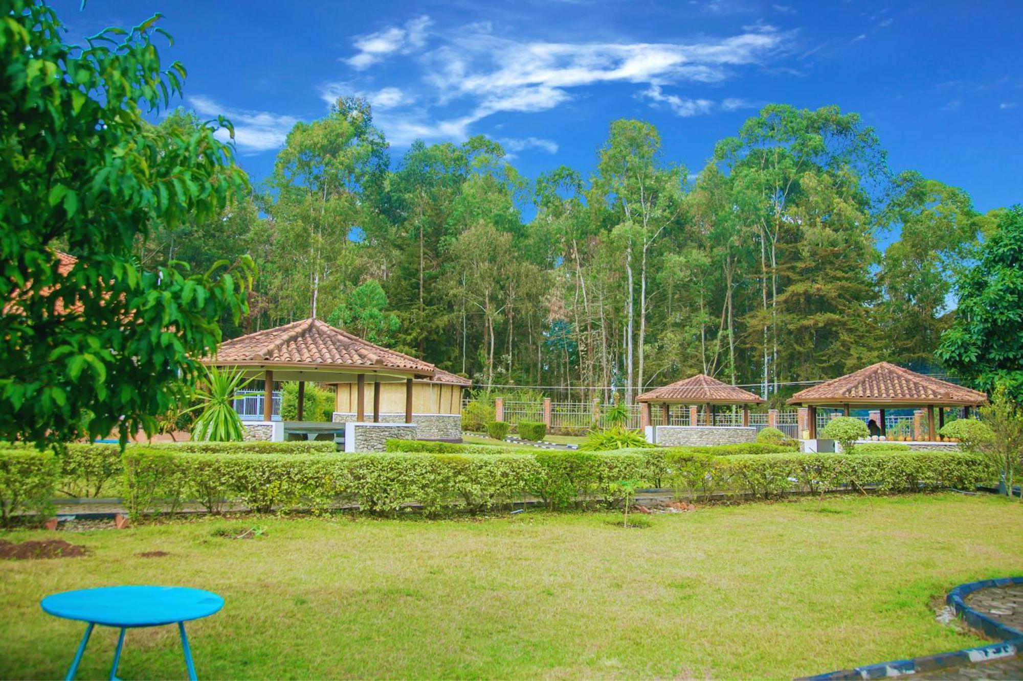 Karisimbi Cave Resort Ruhengeri Bagian luar foto