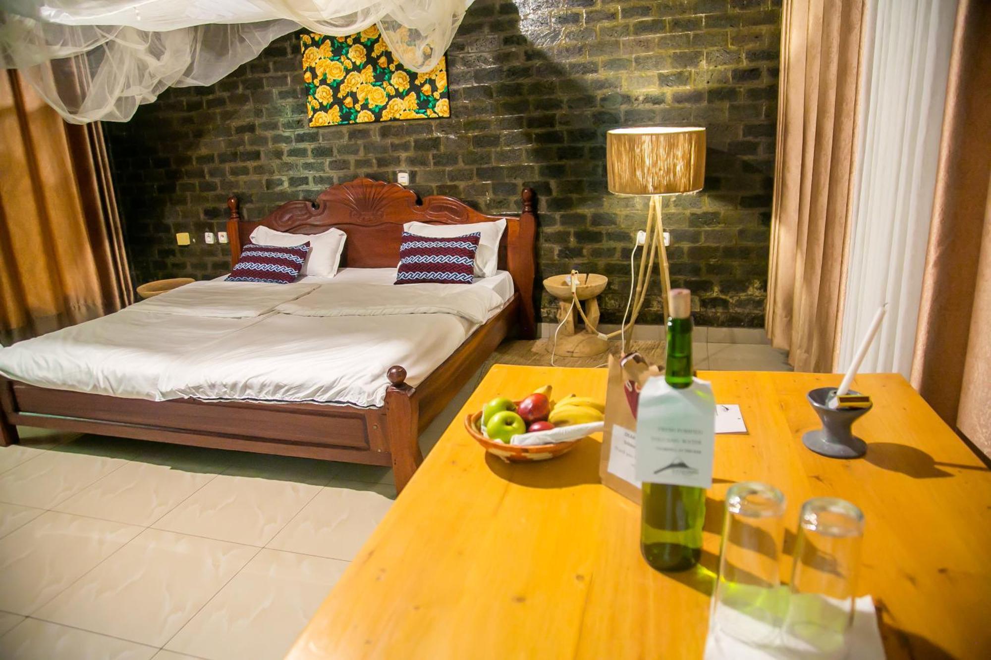 Karisimbi Cave Resort Ruhengeri Bagian luar foto