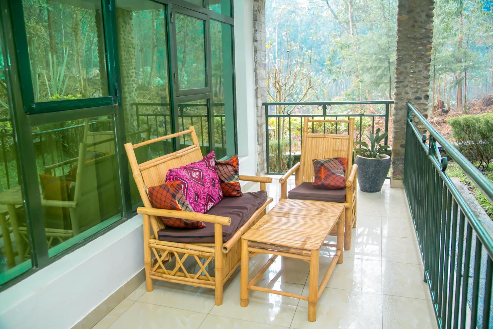 Karisimbi Cave Resort Ruhengeri Bagian luar foto