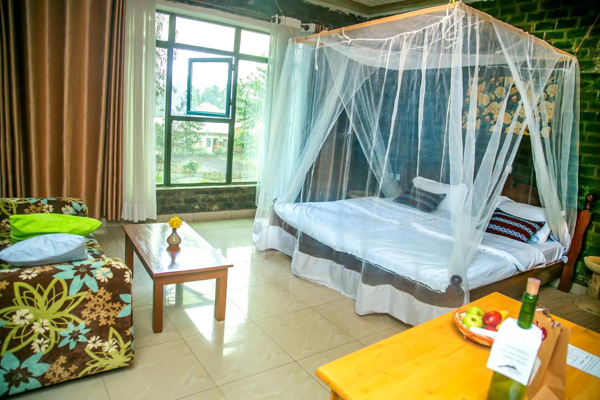 Karisimbi Cave Resort Ruhengeri Bagian luar foto