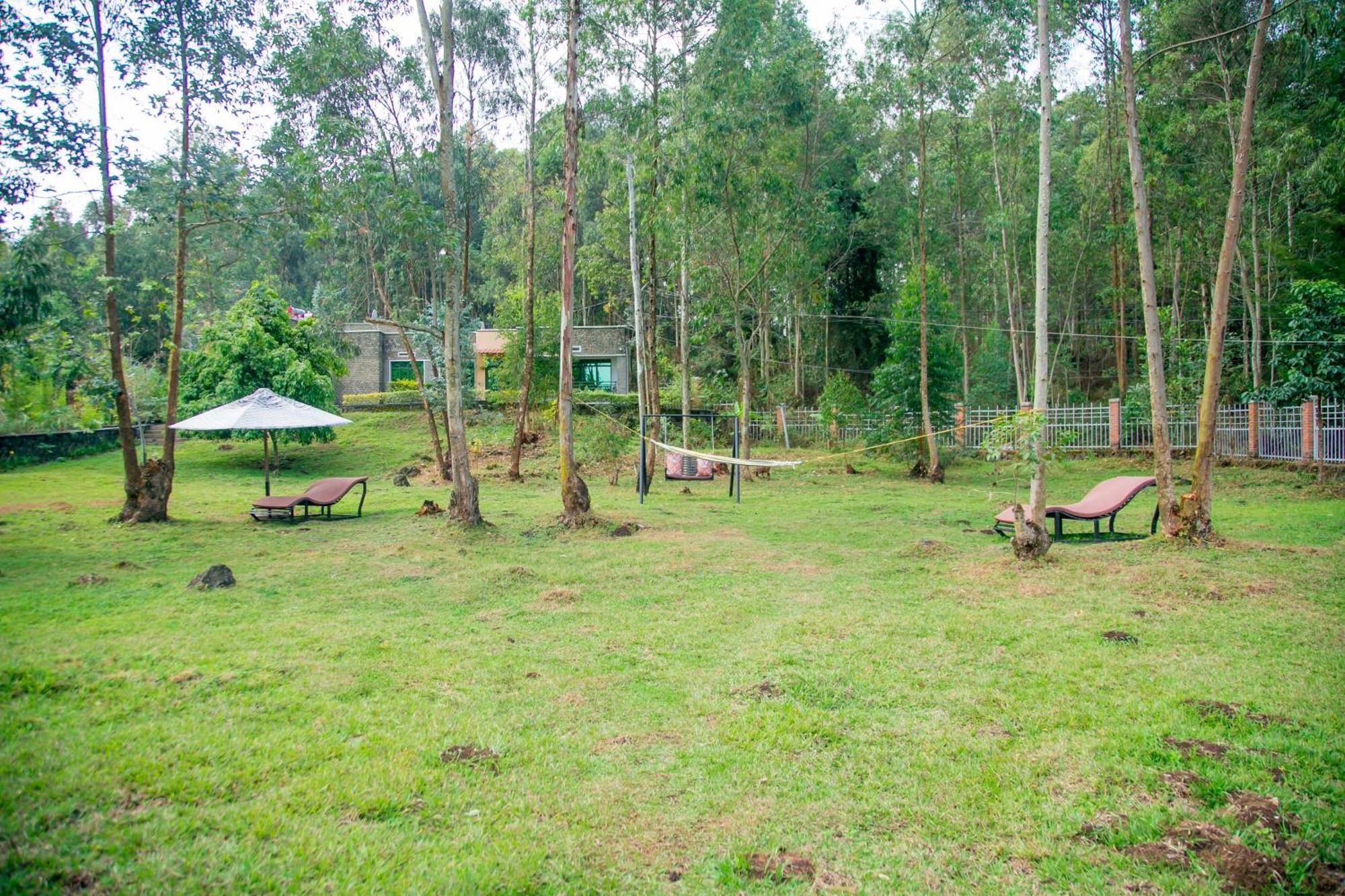 Karisimbi Cave Resort Ruhengeri Bagian luar foto