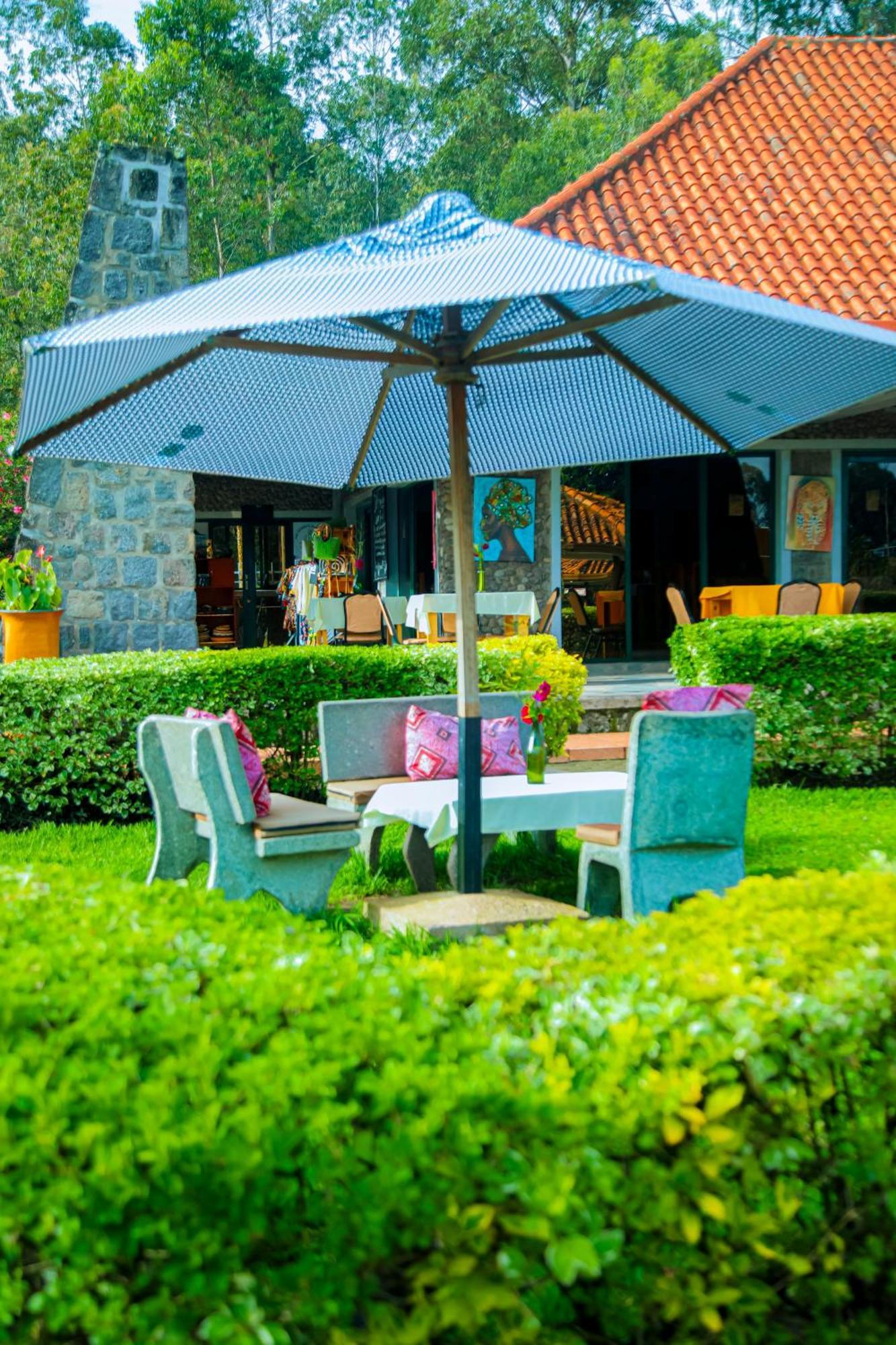 Karisimbi Cave Resort Ruhengeri Bagian luar foto